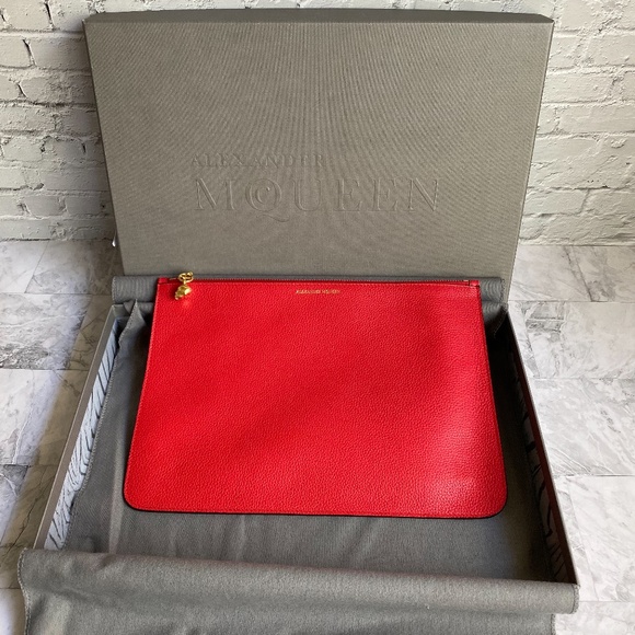 NEW Alexander McQueen Soft Grain Leather Zip Pouch - Picture 6 of 7